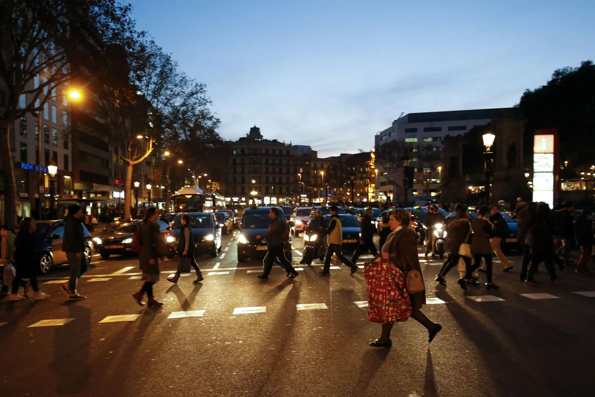 Η Ισπανία αύξησε τον κατώτατο μισθό κατά 22%