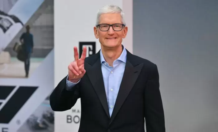 Apple vs Τεχνητή Νοημοσύνη: Γιατί ο Τιμ Κουκ δεν ανησυχεί για το iPhone