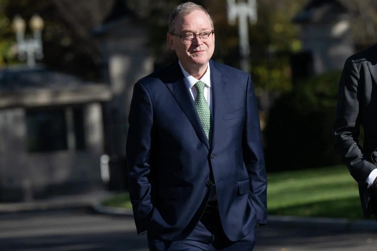 Kέβιν Χάσετ: Αυτός είναι το φαβορί του Τραμπ για τη Fed