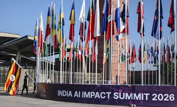 Ινδία: Reliance και Adani στρατολογούν μηχανικούς στη σύνοδο AI