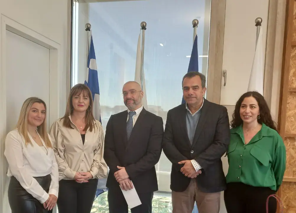 Δωρεά 10.000€ από την εταιρεία Savva & Assocciates για τα παιδιά του Πολυδύναμου