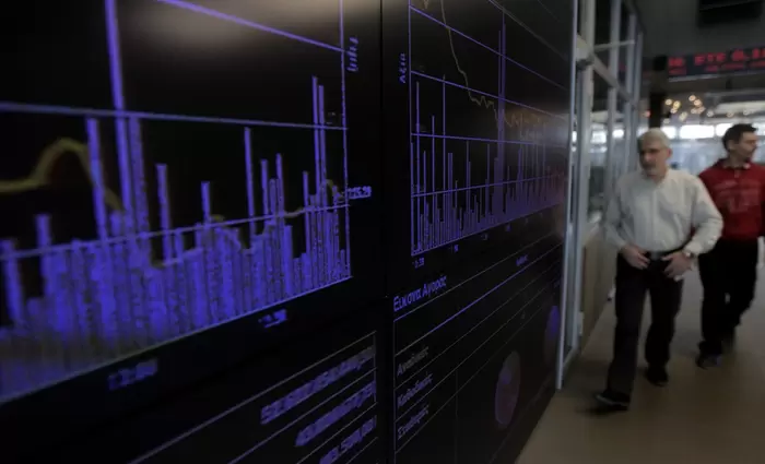 Οριακή πτώση στο ΧΑΚ, μεγάλα πακέτα της Ελληνικής άλλαξαν χέρια