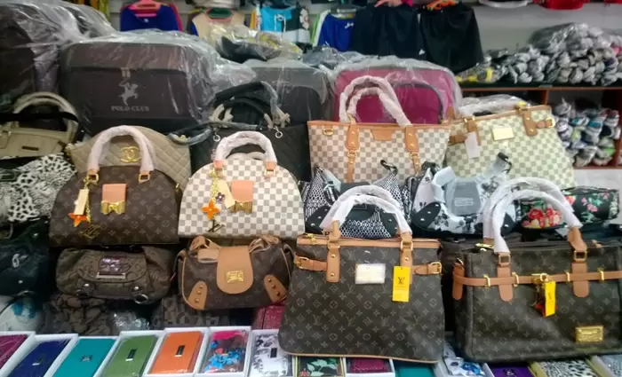 Χάνονται εκατομμύρια ευρώ από προϊόντα μαϊμού