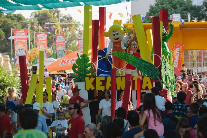 ΚΕΑΝΙΤΑ: Μοιράζει €21,000 τα έσοδα του πάρτι των γενεθλίων της, σε 2 Ιδρύματα