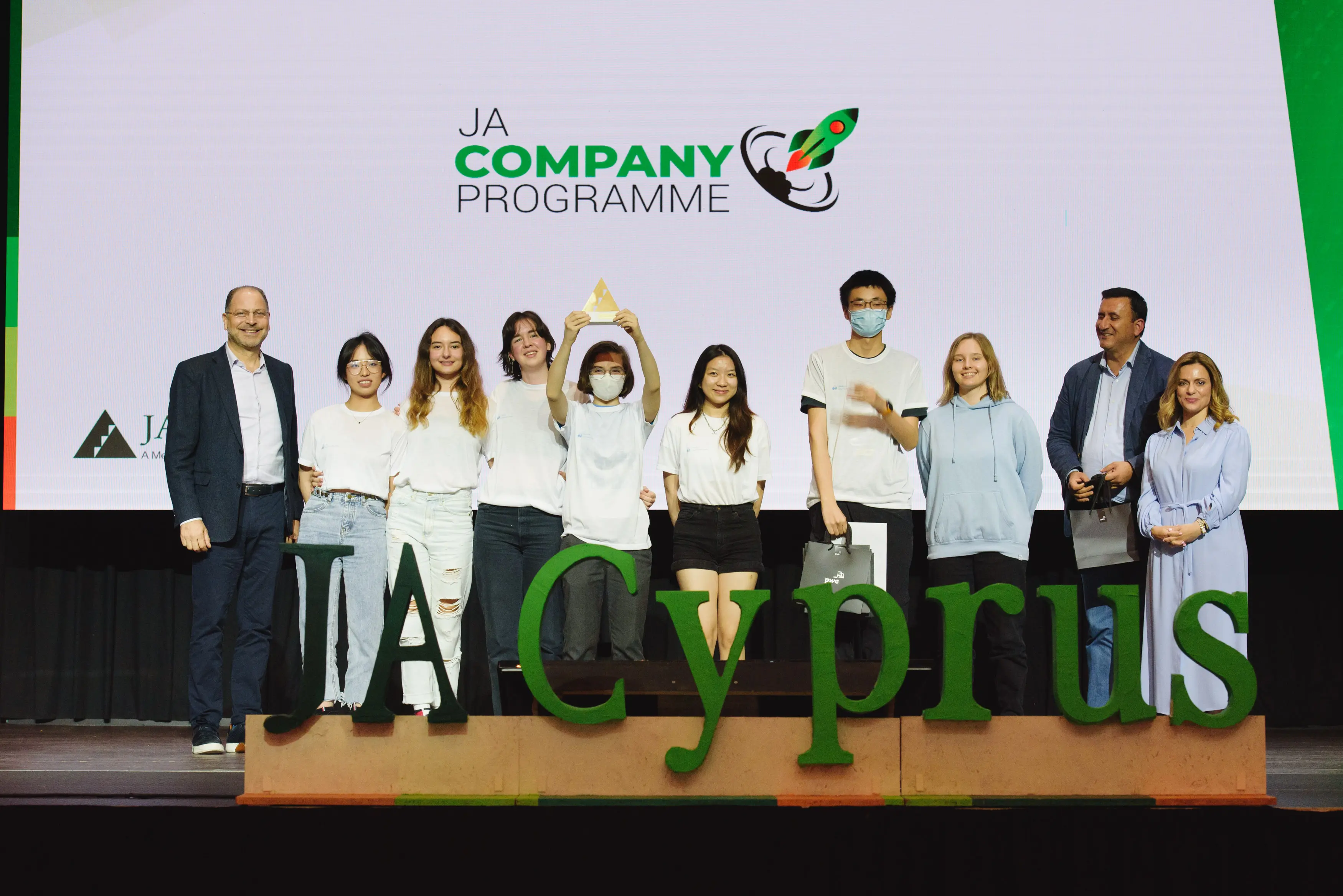 PwC Κύπρου: Προώθηση της επιχειρηματικότητας και της καινοτομίας μέσω της στήριξης του Junior Achievement