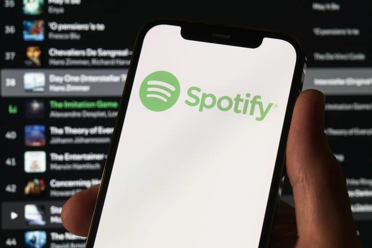 Η Spotify σπάει τα ρεκόρ: 713 εκατ. χρήστες και νέα εποχή με αλλαγή ηγεσίας