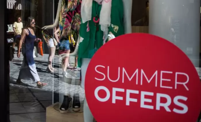 Ξεκινούν σήμερα οι θερινές εκπτώσεις στην Ελλάδα