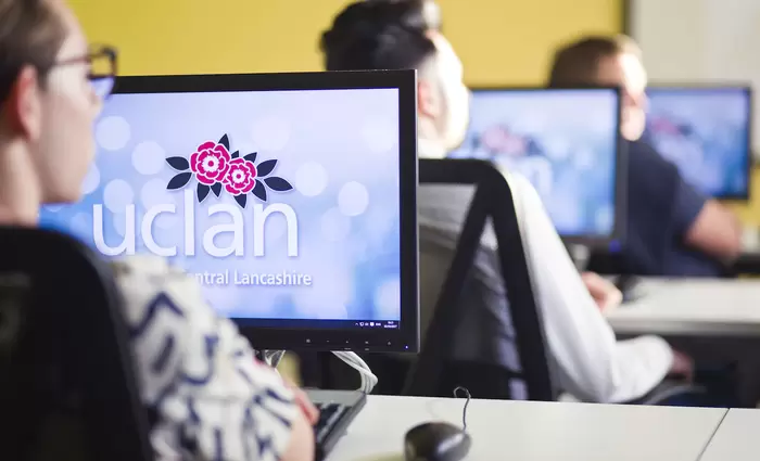 5 Διαθέσιμες Υποτροφίες για το πτυχίο BSc Web Design & Development