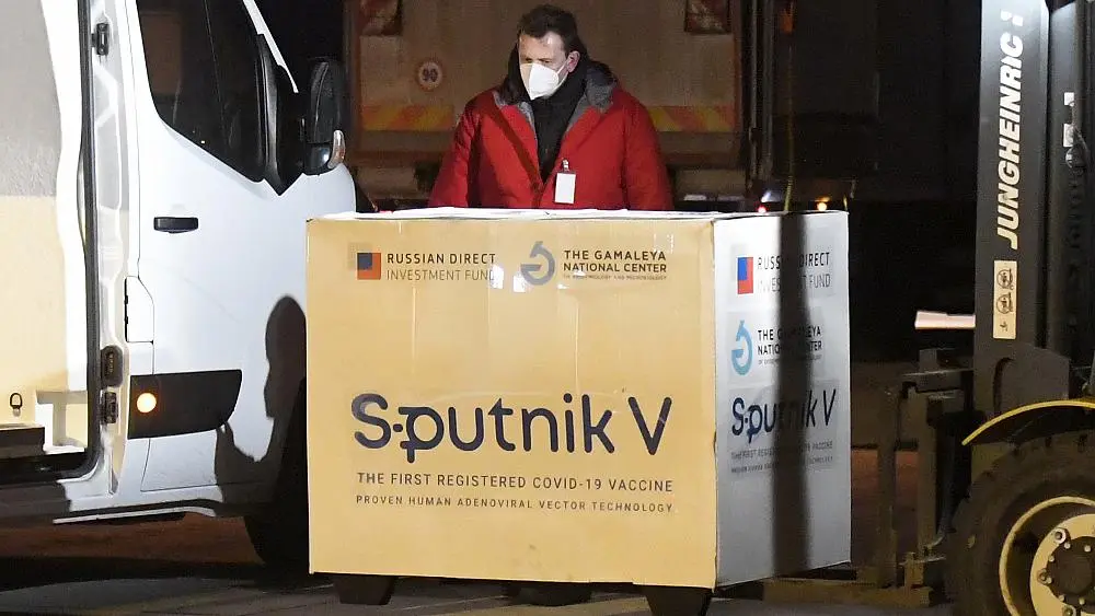Sputnik-V: Ρώσοι κατηγορούν ΕΕ για 