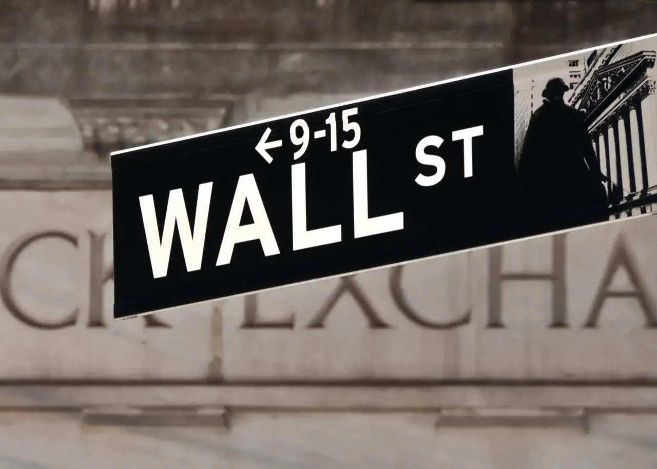 Wall Street: Περιορίζονται οι απώλειες μετά τα στοιχεία για τον πληθωρισμό