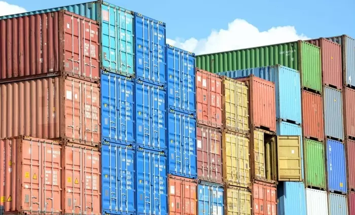 Ο Ισημερινός απειλεί την Κολομβία με τελωνειακούς δασμούς 100%