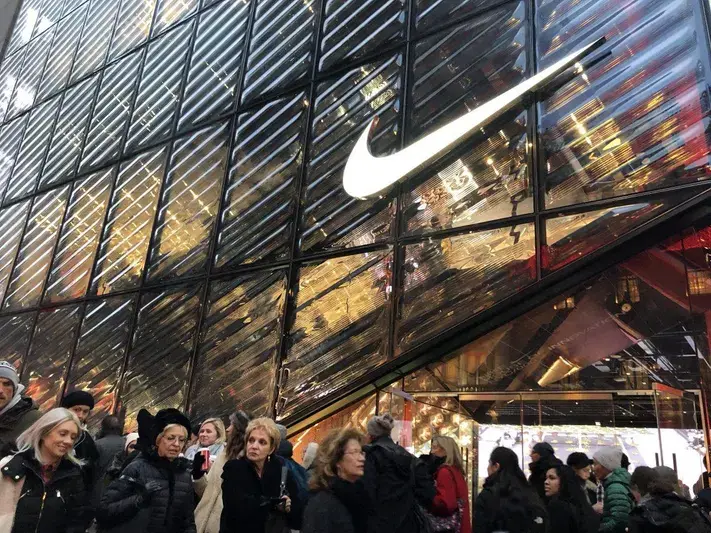 Γιατί οι καταναλωτές μηνύουν την Nike