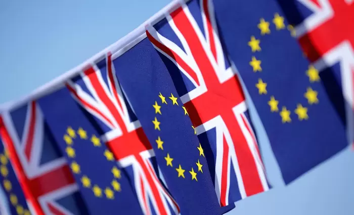 «Απλή» και «φιλική» η αίτηση εγκατάστασης στο ΗΒ για τους Ευρωπαίους μετά το Brexit