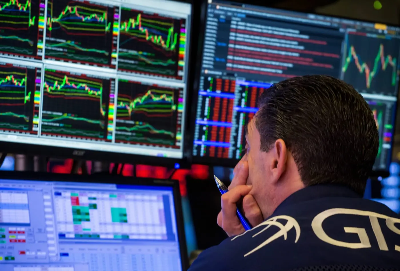 Άνοδος στο ΧΑΚ κι έκρηξη θετικών αποδόσεων στο Χρηματιστήριο Αθηνών