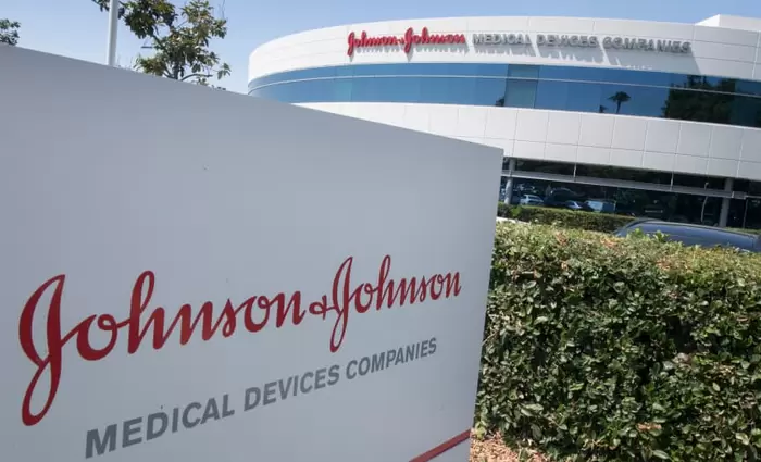 J&J: Κρυφό σχέδιο για να αποφύγει αποζημιώσεις δισεκατομμυρίων