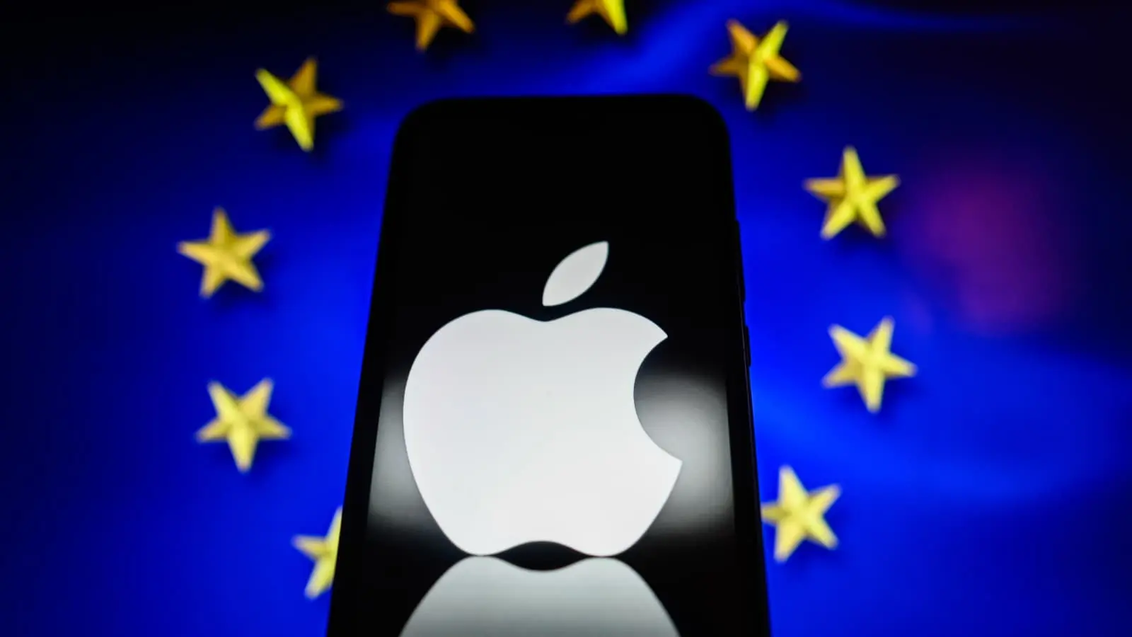 Γιατί η Apple κινδυνεύει με βαριές «καμπάνες» από την ΕΕ