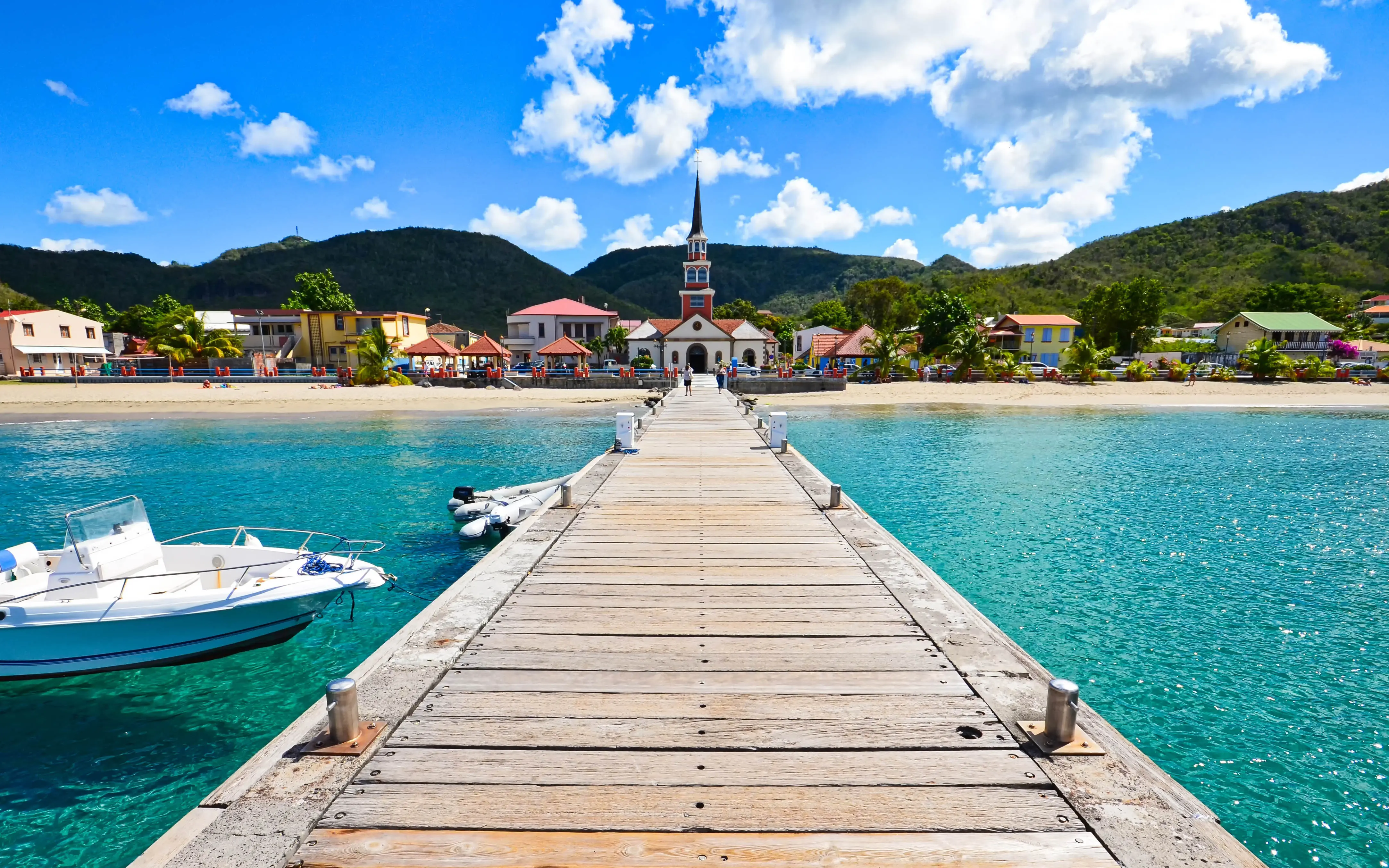 Διώχνουν άρον άρον τους τουρίστες λόγω κορωνοϊού