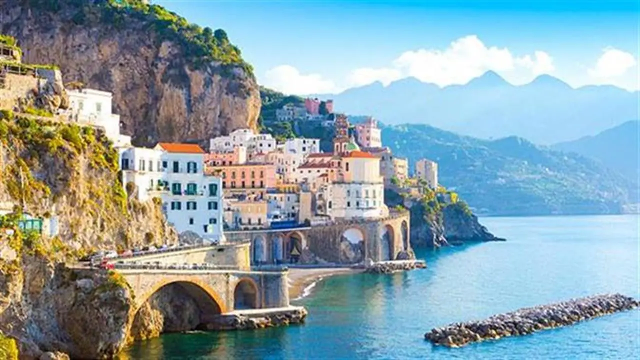 Πόσους τουρίστες αντέχει η Ιταλία; Πληθαίνουν τα μέτρα κατά του μαζικού τουρισμού