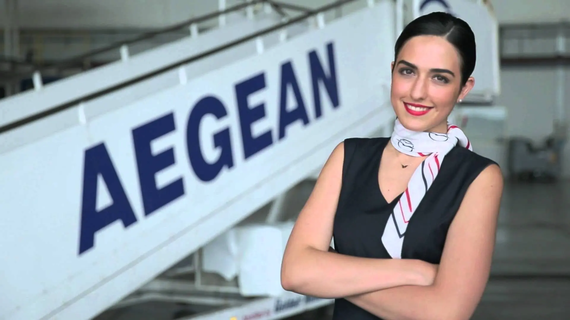 Aegean Airlines: Ζητεί αεροσυνοδούς