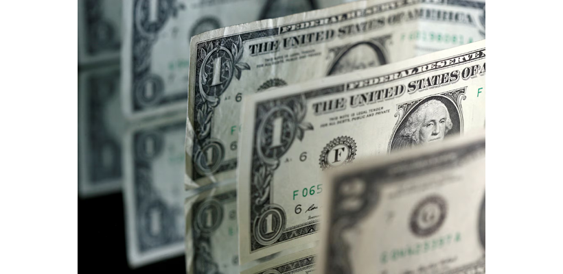 Ισχυροποιείται το δολάριο καθώς η άνοδος του πετρελαίου εντείνει τους φόβους για πληθωρισμό
