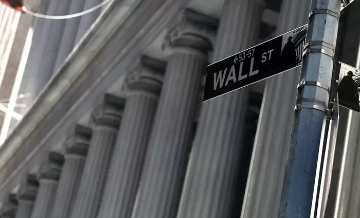 Στο «κόκκινο» η Wall Street λόγω του ενεργειακού σοκ στον Περσικό Κόλπο