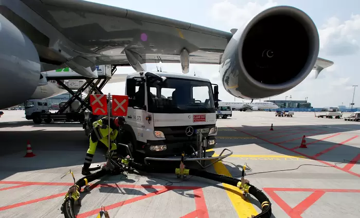 Ευρώπη: Ελλείψεις καυσίμων για αεροσκάφη σε τρεις βδομάδες