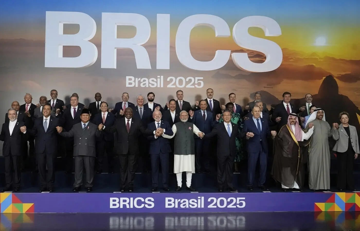 Ένας πραγματικός πόλεμος στους κόλπους των BRICS