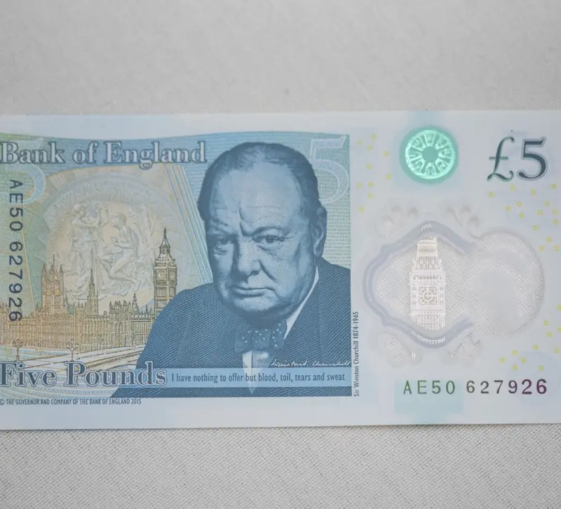 Από τον Τσόρτσιλ στους… σκαντζόχοιρους - Η μάχη για τα σύμβολα στα νέα βρετανικά χαρτονομίσματα