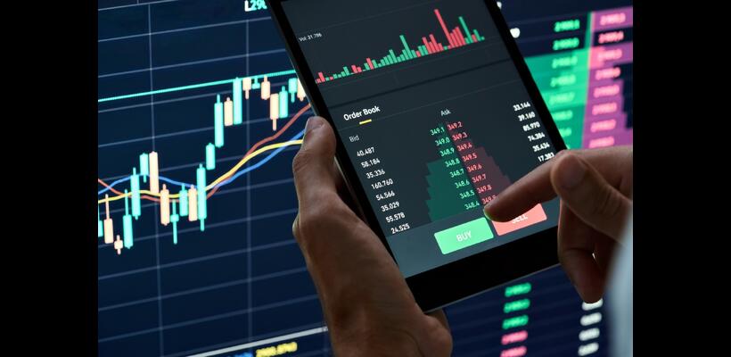 Άνοδος στην Ασία παρά τον αποκλεισμό στα Στενά του Ορμούζ και τις εντάσεις ΗΠΑ–Ιράν