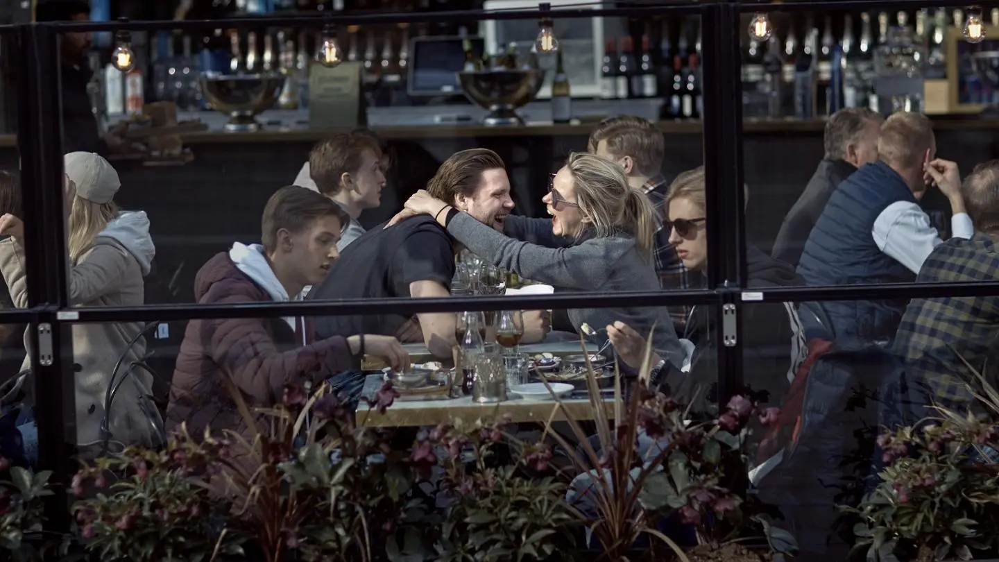 Bloomberg: Η Σουηδία παραδέχεται τα λάθη της, αλλά δεν αλλάζει στρατηγική