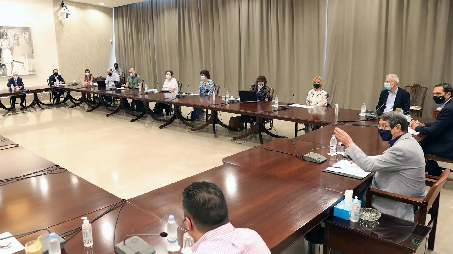 Αποφασίζει για χαλαρώσεις μέτρων το Υπουργικό 