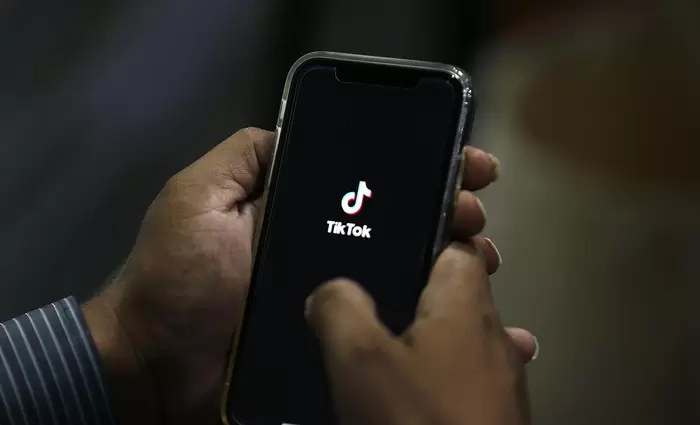 Tik Tok: Η τρελή πορεία μετά την κόντρα με τον Τραμπ