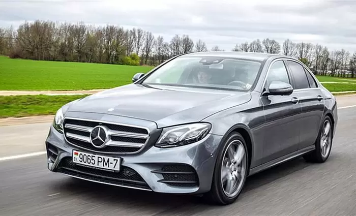 Βουτιά 7% για τις μετοχές της Mercedes