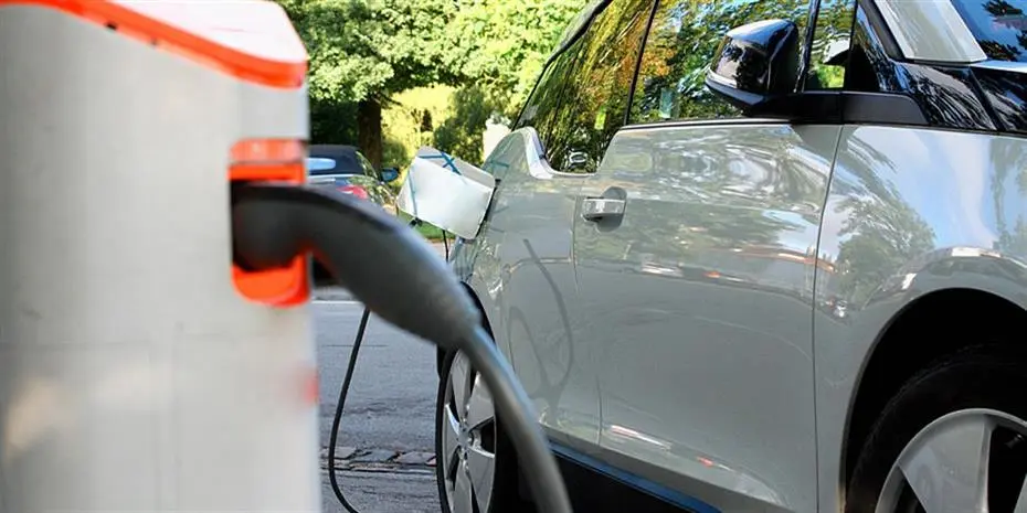 Οι αυτοκινητοβιομηχανίες έχουν χαμηλή κερδοφορία στην ηλεκτροκίνηση