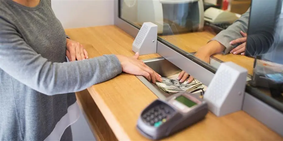 Thumbs-up από τράπεζες για μείωση έκτακτης εισφοράς στην άμυνα