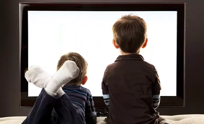 Πόσο χρόνο περνούν τα μικρά παιδιά μπροστά από οθόνες