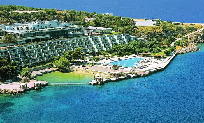 Ανοίγει τις πύλες το Four Seasons Astir Palace Hotel