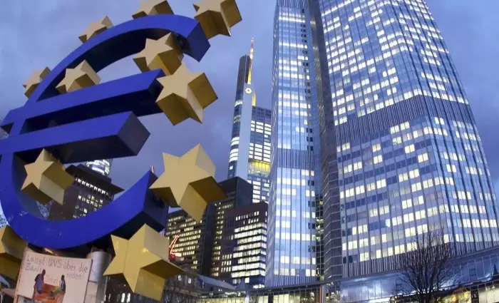 Ο πληθωρισμός & τα «γεράκια» των επιτοκίων βάζουν στη μέγγενη την ΕΚΤ