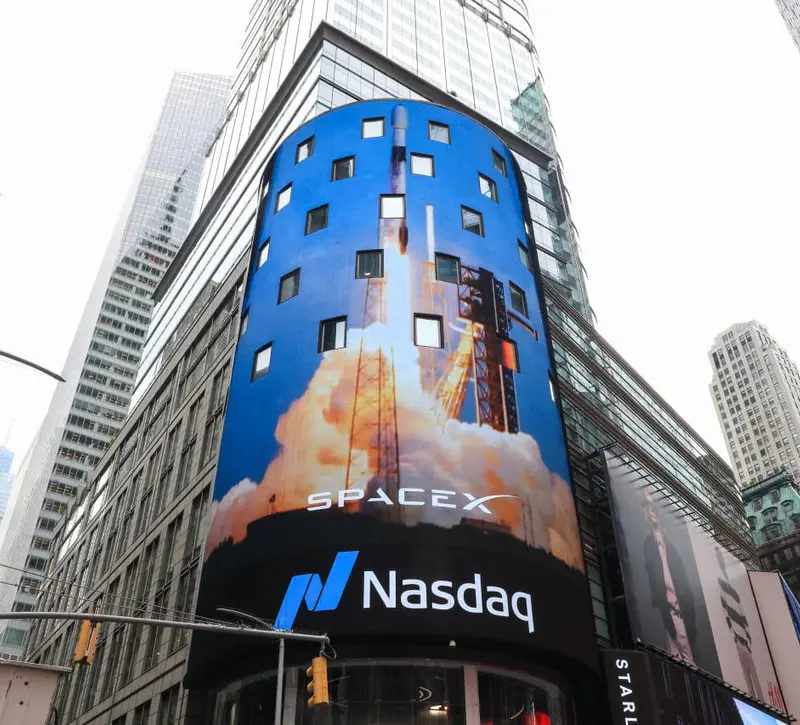 Κατεβάζει ταχύτητα η Wall Street – «Πύραυλος» η SpaceX, ξεπέρασε την Amazon