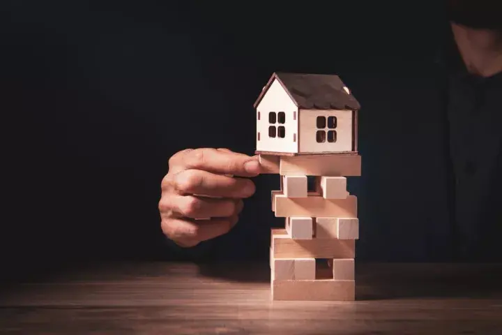 Ξένοι αγοραστές και Airbnb αλλάζουν τον χάρτη των ακινήτων