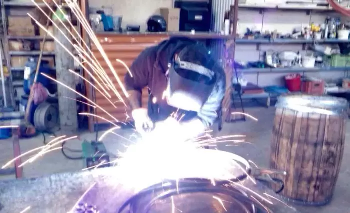 Ο αυτοδίδακτος Παφίτης που αγαπά το ξύλο