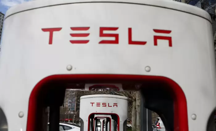 LG: Mega deal $4,3 δισ. με Tesla για μπαταρίες αποθήκευσης ενέργειας