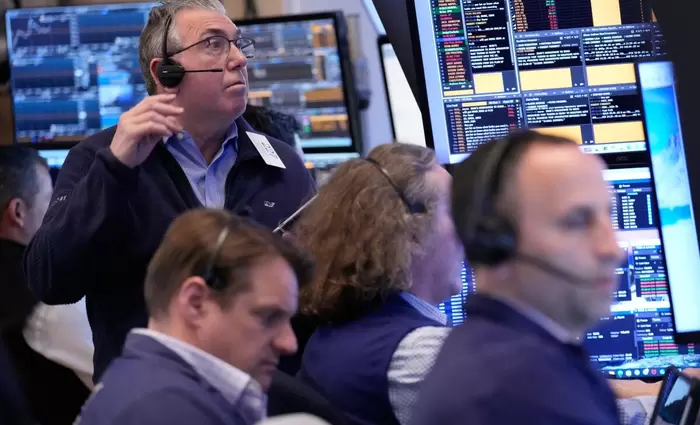 Η Wall Street γιορτάζει το άνοιγμα των Στενών του Ορμούζ και την εκεχειρία σε Λίβανο–Ισραήλ