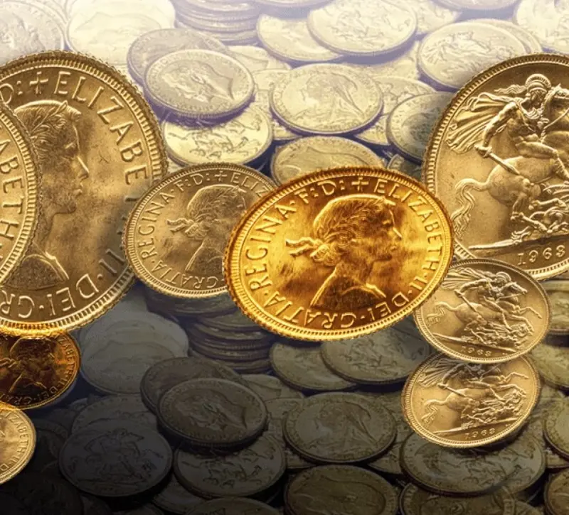 Οι Έλληνες πωλούν μαζικά χρυσές λίρες στη σκιά του πολέμου