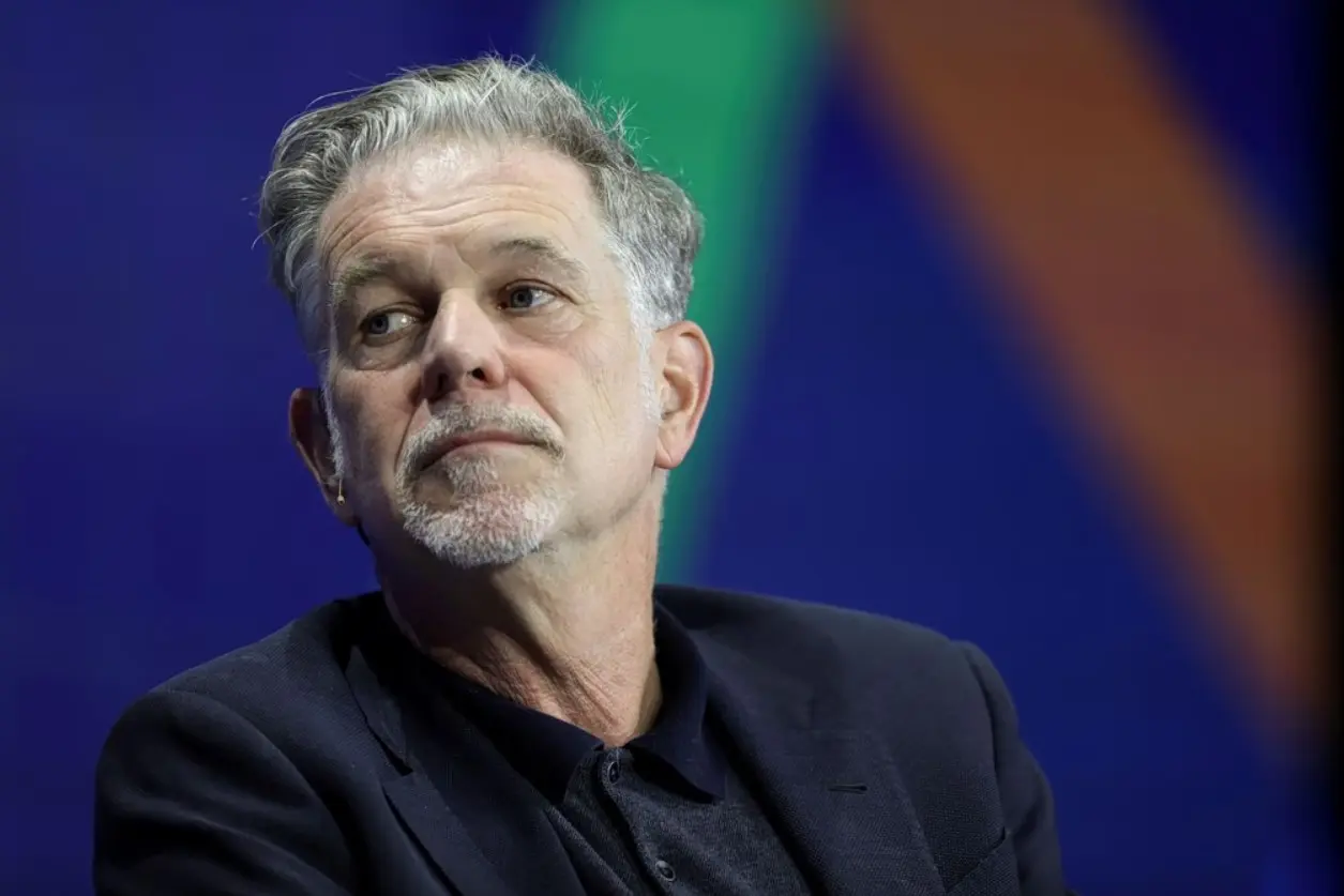 Netflix: Γιατί αποχωρεί ο πρόεδρος Reed Hastings