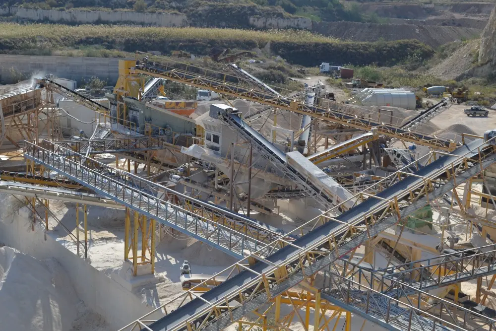 Ελεγκτική: Καθυστερήσεις και περιβαλλοντικοί κίνδυνοι από την λειτουργία της Υπηρεσίας Μεταλλείων