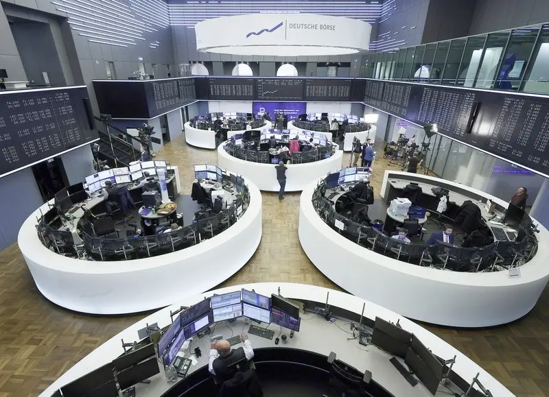 Μεικτά πρόσημα στα ευρωπαϊκά χρηματιστήρια με το βλέμμα στο Ιράν