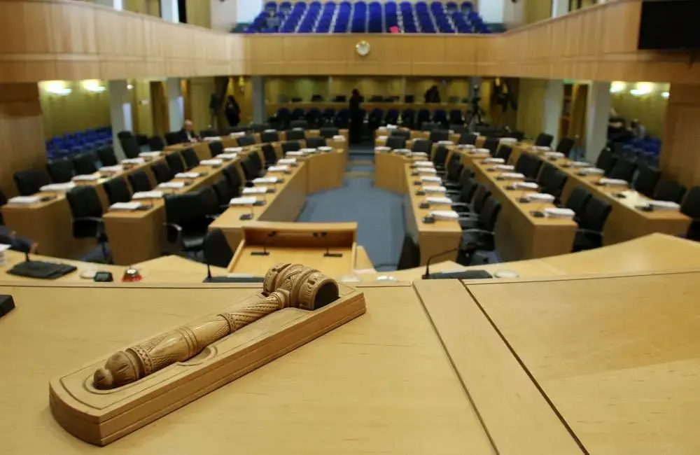 Αντιδράσεις για την αναπομπή προϋπολογισμού του Φορέα Ισότιμης Κατανομής Βαρών -  Στενά χρονικά περιθώρια ενόψει διάλυσης της Βουλής