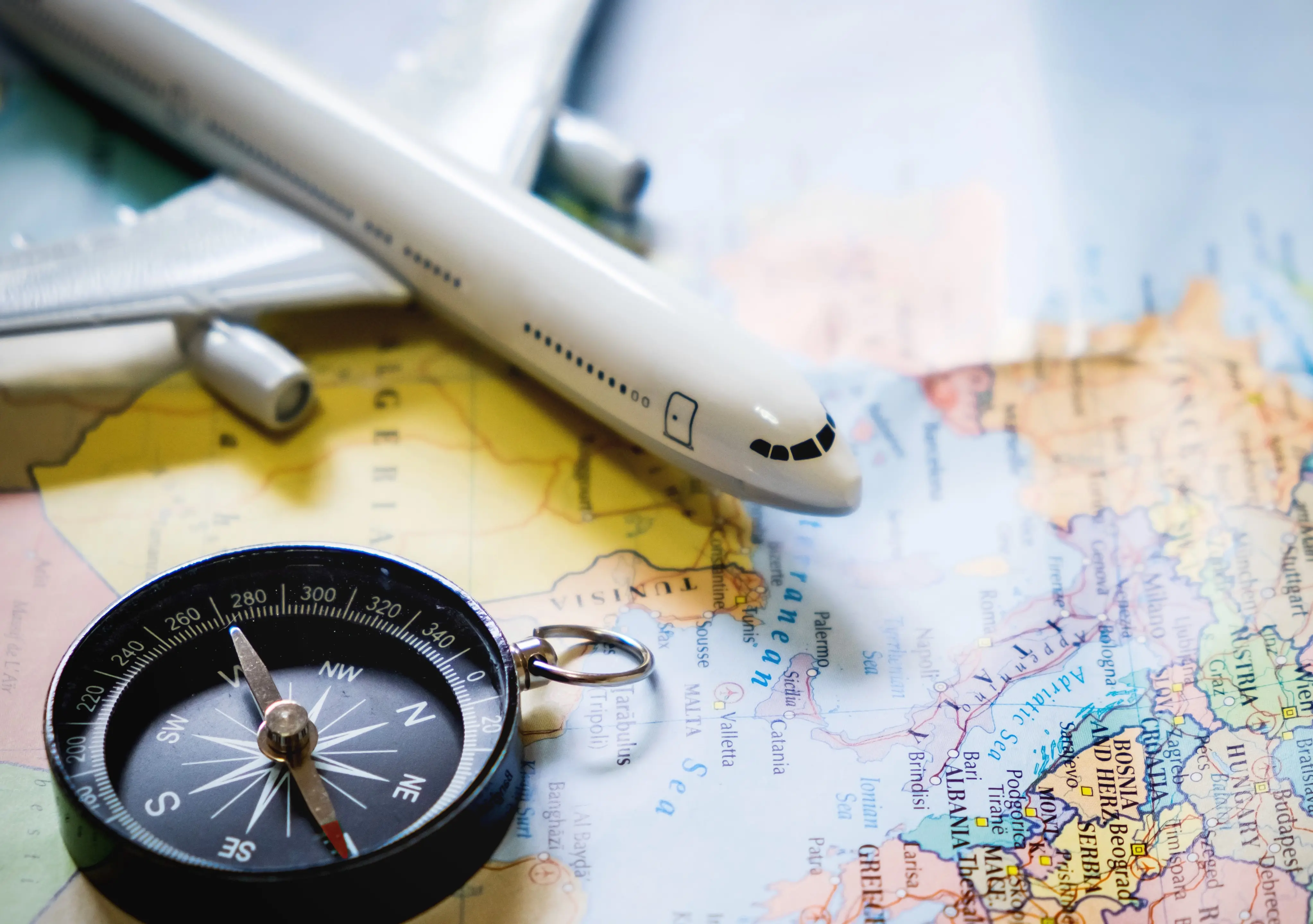 Συζητούν για άρση ταξιδιωτικών περιορισμών οι Ευρωπαίοι