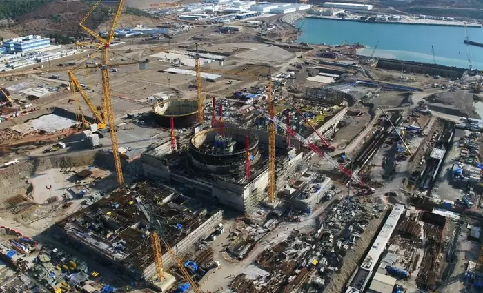 Ανάβει ο πρώτος αντιδραστήρας του πυρηνικού εργοστασίου στο Άκουγιου